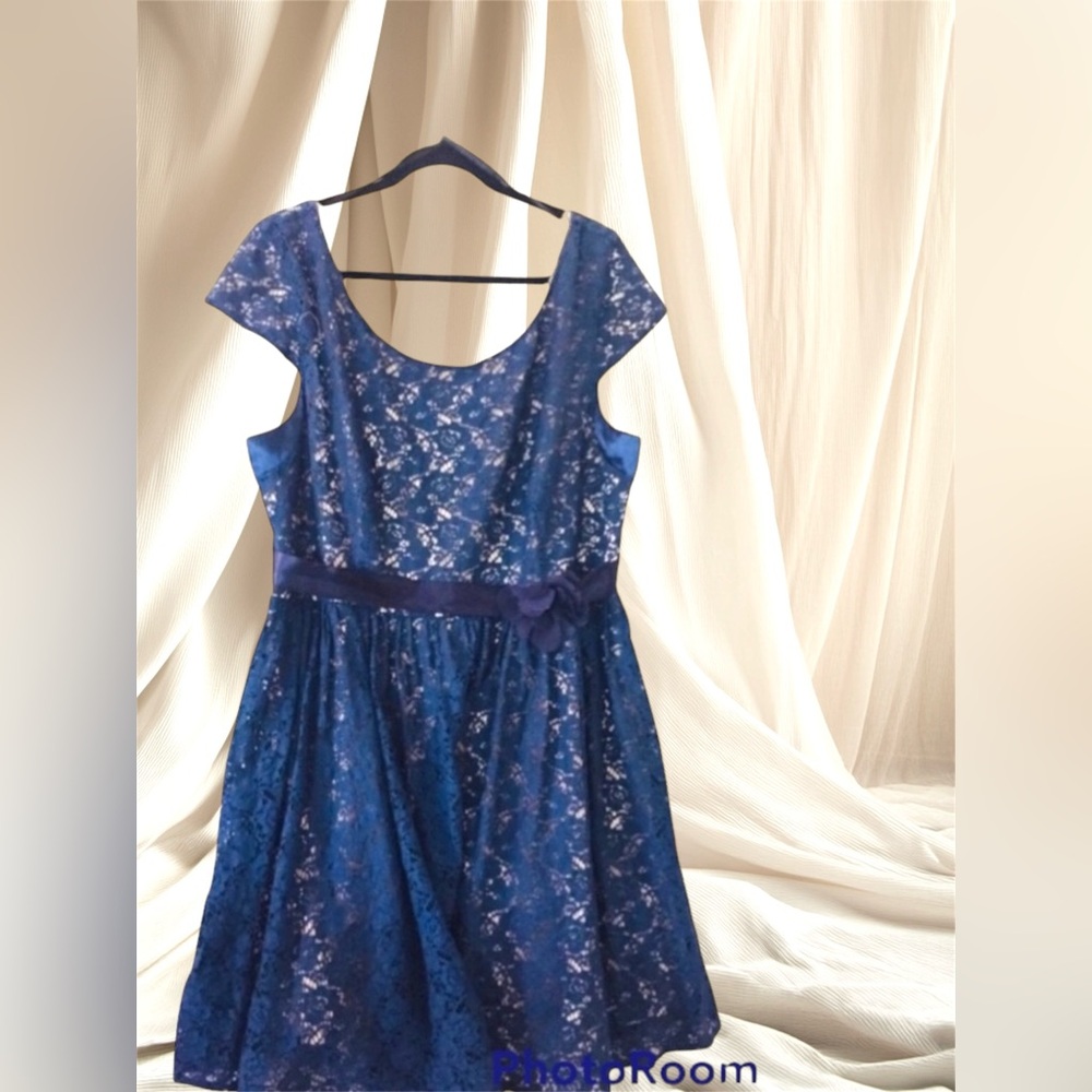 Pompous Girly-Navy lace dress - Picture 4 of 7